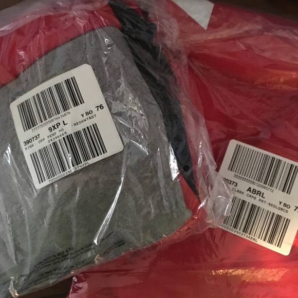 🚫SOLD🚫VS PINK COZY CAMPUS PERFECT PULLOVER SET - Picture 8 of 8